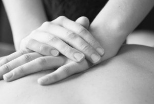 massage hands