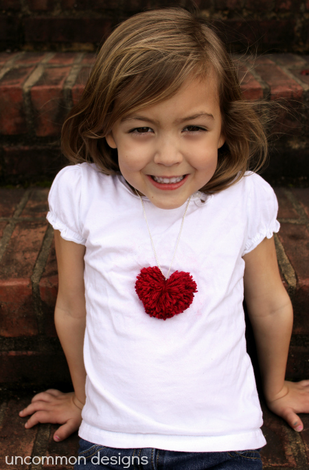 pom-pom-heart-necklace