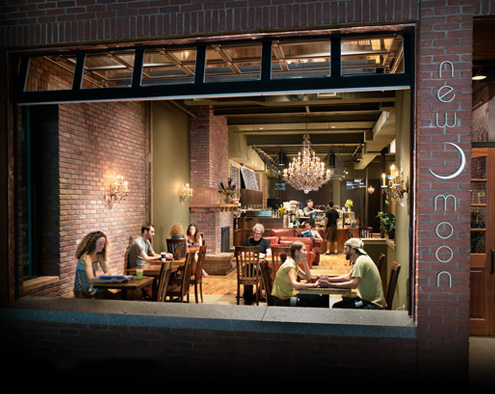 New moon cafe