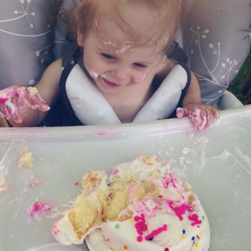 3 Lifestyle Changes That Happened Immediately After Becoming a Parent little girl, birthday, birthday cake, birthday smash