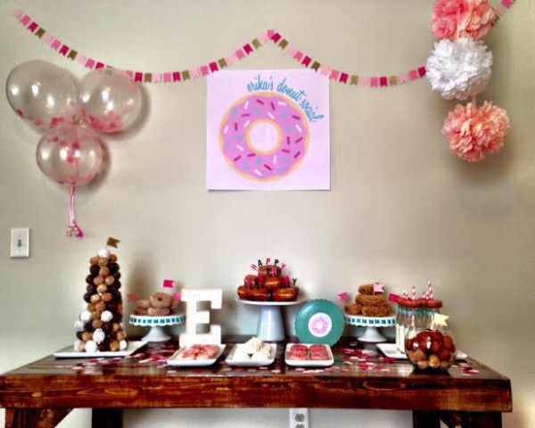 donut social table, donut party table display