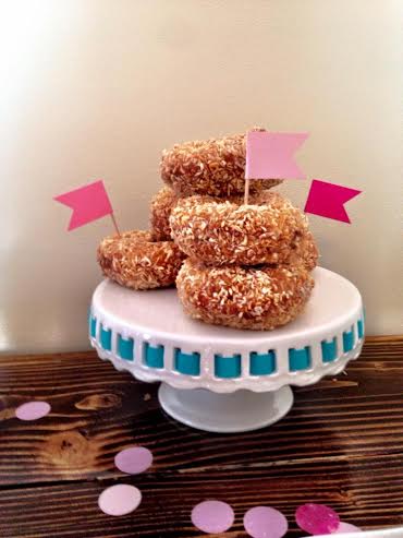 donuts on a stand, cake stand, donut party