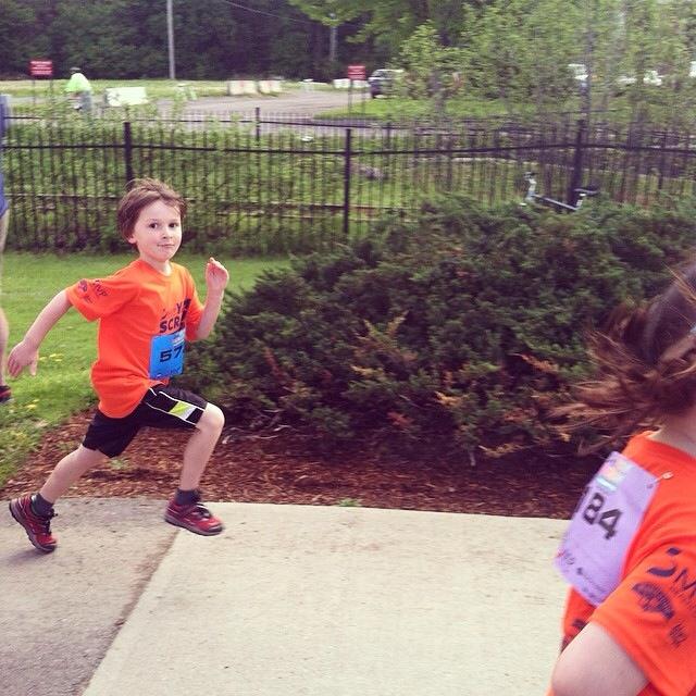boy, boy running, yam scram