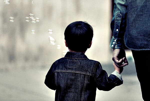 Stranger Danger Vs. Being Friendly: Where’s the Line?