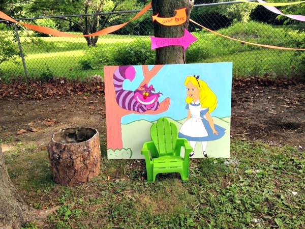 tree trunk, painting, chair