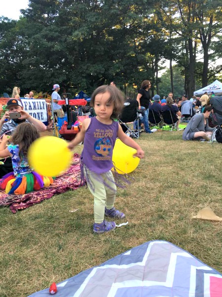 toddler, balloons