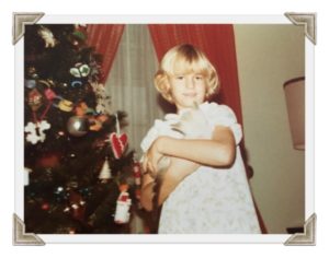 rotating holidays, girl, tree, Christmas, kitten