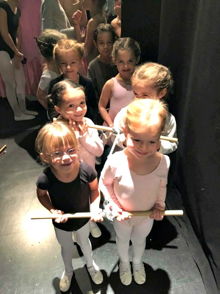 girls, dancers