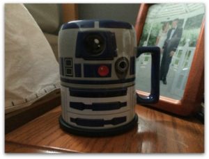 Proofs of love, R2D2, coffee cup, coffee in bed