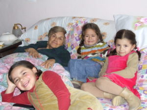 Do grandmothers engage in the mommy wars