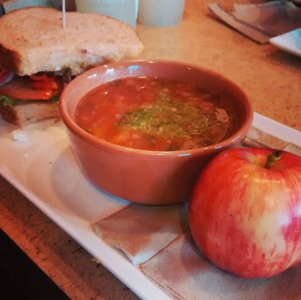 Budget lunch, lunch date, restaurant, vegetarian friendly