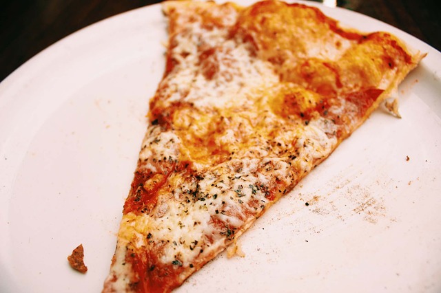 Pizza, plate