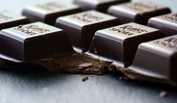 nursing, breastfeeding, cravings, nursing cravings, food, chocolate