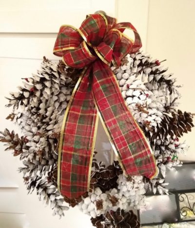 pine cone crafts wreath