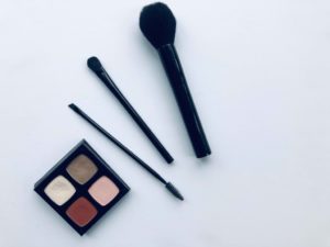 multipurpose makeup, eyeshadow, eyebrows, blush