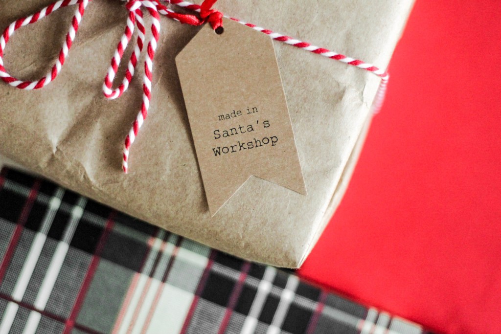 Gift, experience-based gift, nametag, bow, present, package, Christmas, giving, paper, box