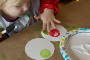 toddler friendly Christmas crafts