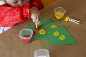 toddler friendly Christmas crafts