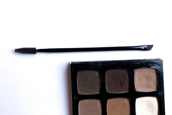 Sanitizing Makeup: How to Do it (and Why You Aren’t Doing it Enough)