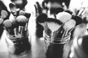 brushes, sanitizing makeup, sanitizing tools, makeup brush