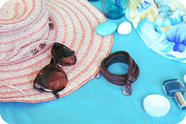 sun hat and sunglasses