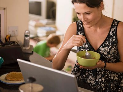 Tips for Staying Healthy When You're a Work From Home Mom
