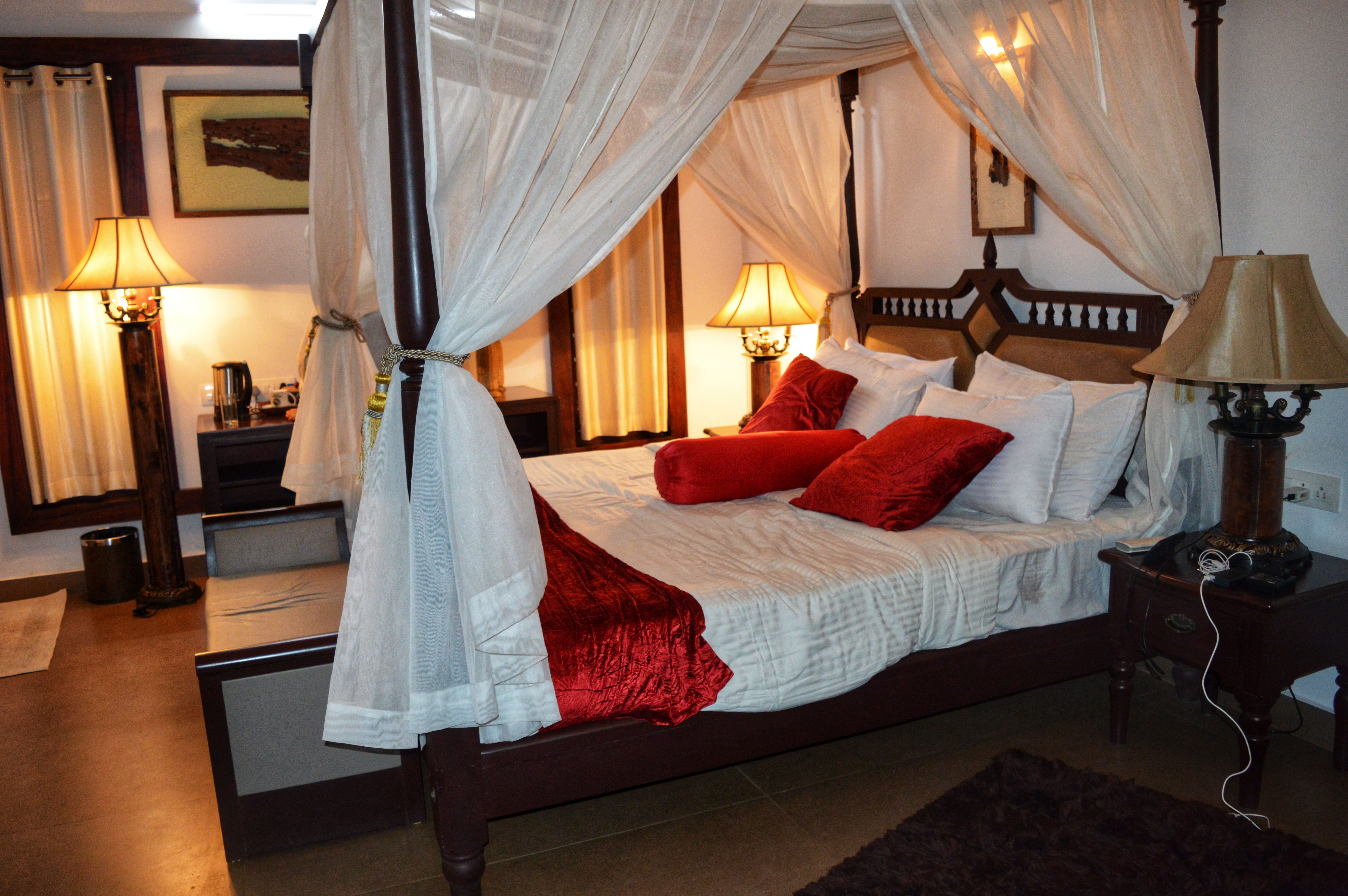 example of fire element in bedroom feng shui, red coverlet