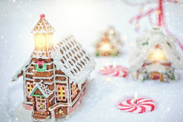 elaborate gingerbread house