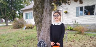 Do It Yourself Ruth Bader Ginsburg Halloween Costume