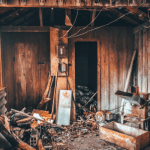 falling down wood house 600×400