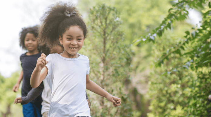3 Low Cost Activities to Do with Your Preschooler in Vermont Young girls running outside