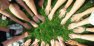 How to Make New Friends and Find Your Mom Squad