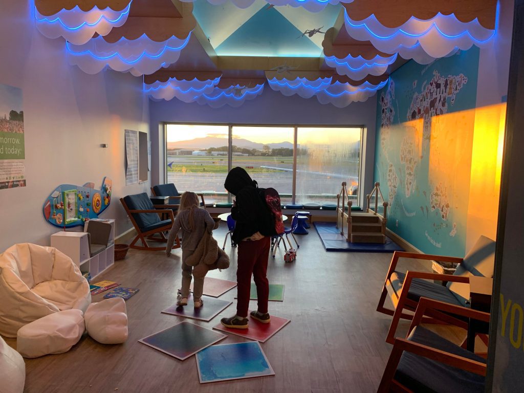 kids' play room at an airport