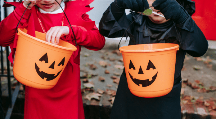 2 Unexpected Places to Get Halloween Costume Deals That You Can’t Miss! This is a featured image for a blog post about finding Halloween costume deals.