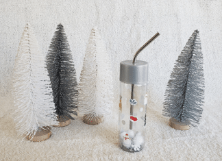DIY No Mess Snow Globe A DIY No Mess Snow globe craft