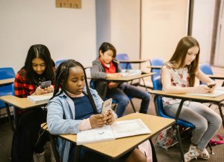 Rethinking Cell Phone Bans in Schools: Ban vs Balance Cell Phone Bans in Schools